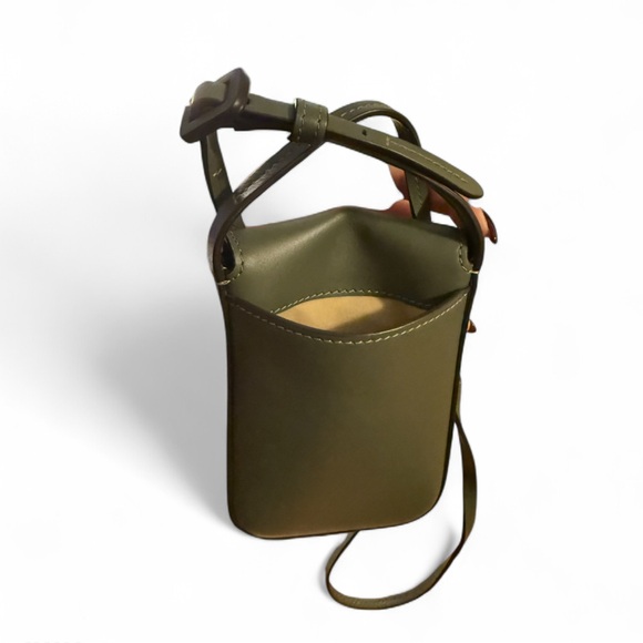 Tory Burch Elegant Green Leather & Suede Crossbody Bag - Picture 3 of 3